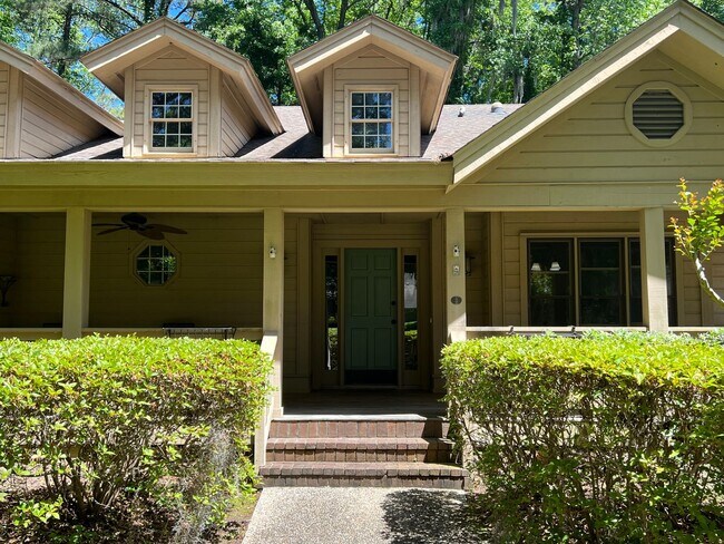 Building Photo - Lowcountry Style Home in Hilton Head Plantation- Unfurnished