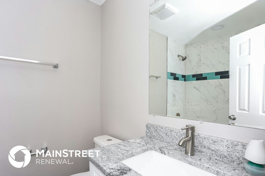 Building Photo - 2776 20th Ave SW