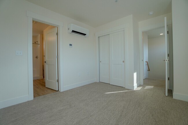 Building Photo - 4621 N Iota Ln