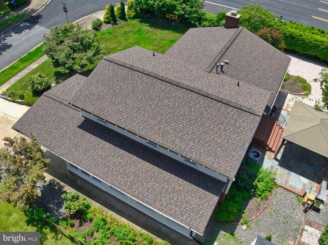 Building Photo - 6824 Felix St