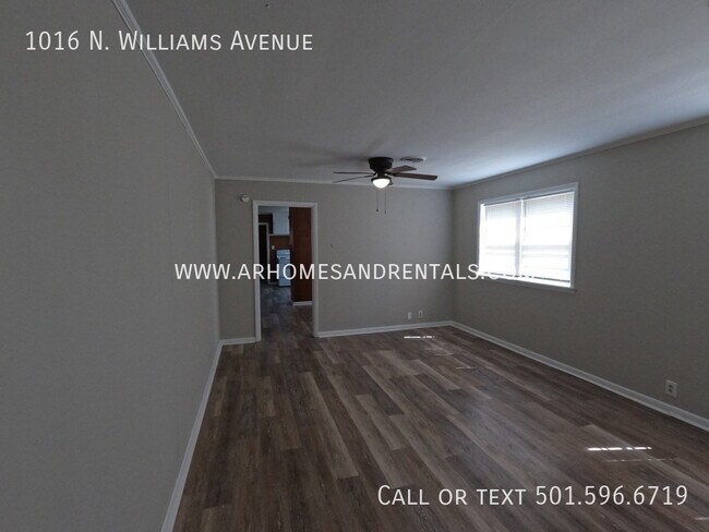 Building Photo - 1016 N. Williams Avenue | $1095 | 4 beds, ...