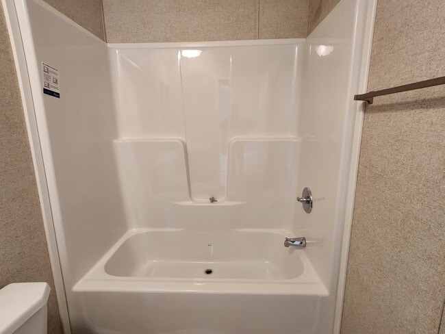 Building Photo - 5695 Windjammer Ct