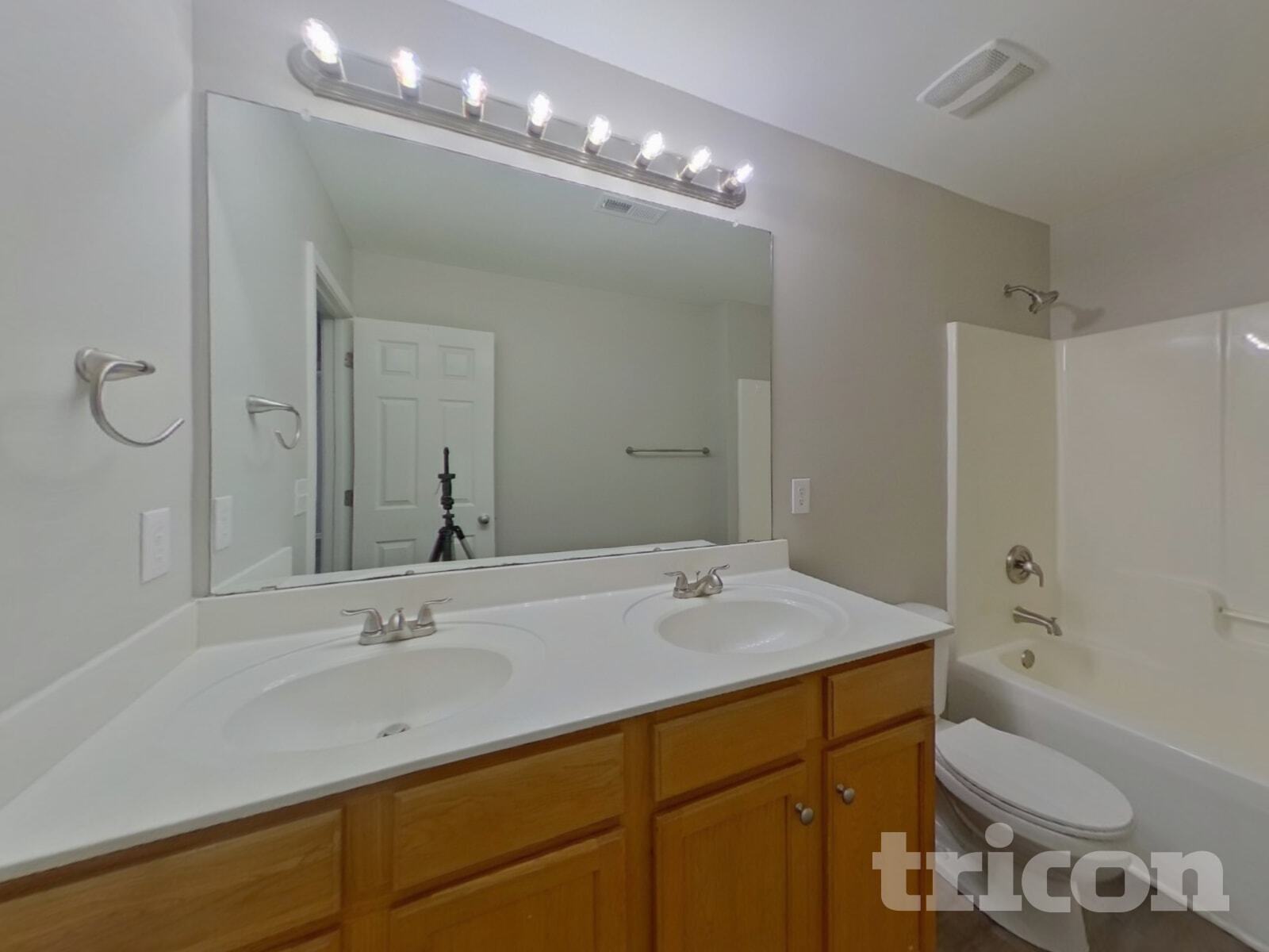 Building Photo - 11035 Elven Dr