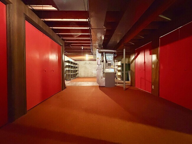 Building Photo - 21485 Wallen Dr