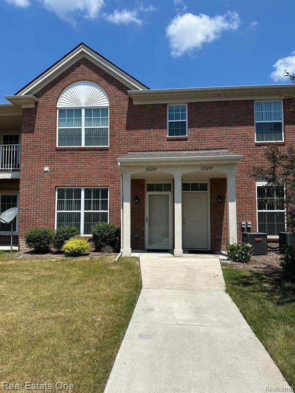 Building Photo - 28289 S Pointe Ln
