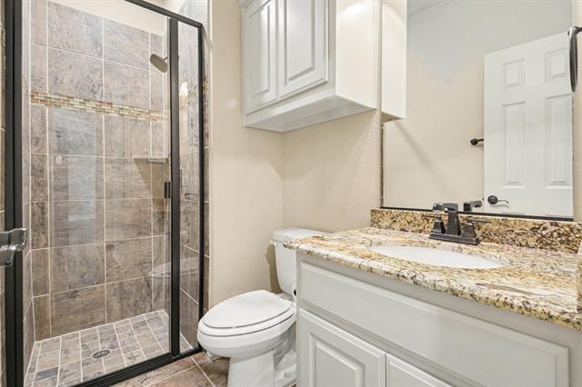 Building Photo - 708 Yarrow St