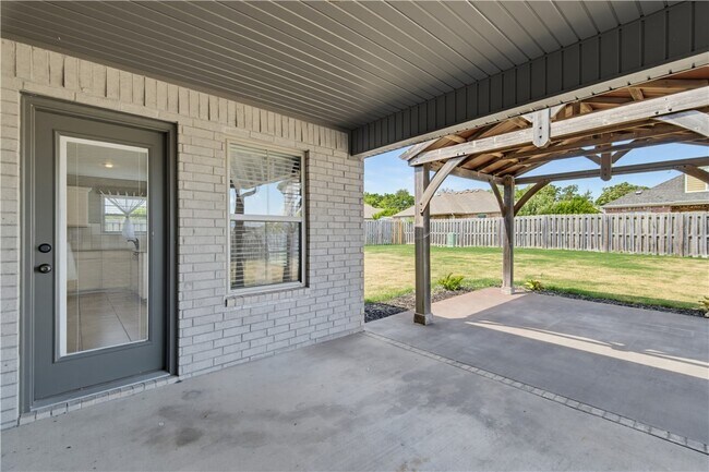 Building Photo - 1500 Aniston Rd
