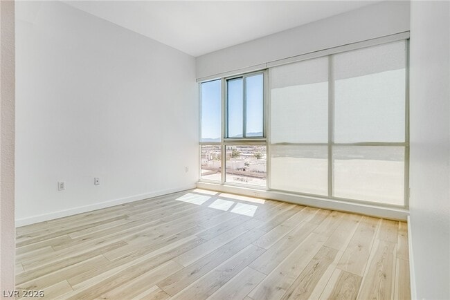Building Photo - 4575 Dean Martin Dr