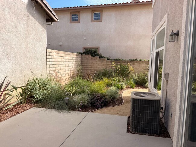 Building Photo - 2872 La Plata Dr
