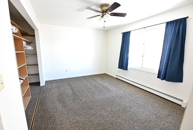 Building Photo - 1103 Broaddus St