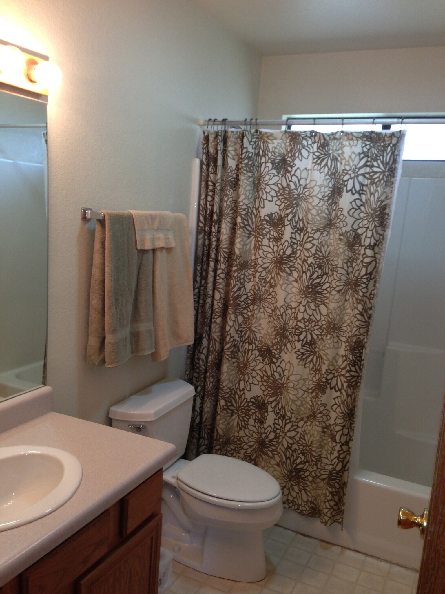 Building Photo - 3598 Huron