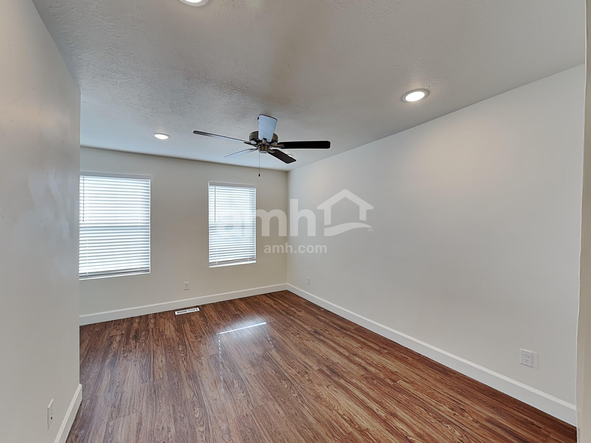 Building Photo - 6082 S Jordan Pkwy W