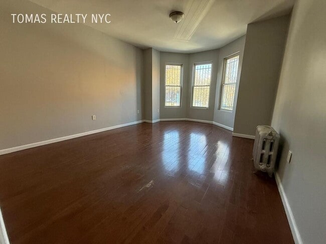 Building Photo - 2106 Arthur Ave