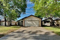 Building Photo - 10439 Lazy Meadows Dr