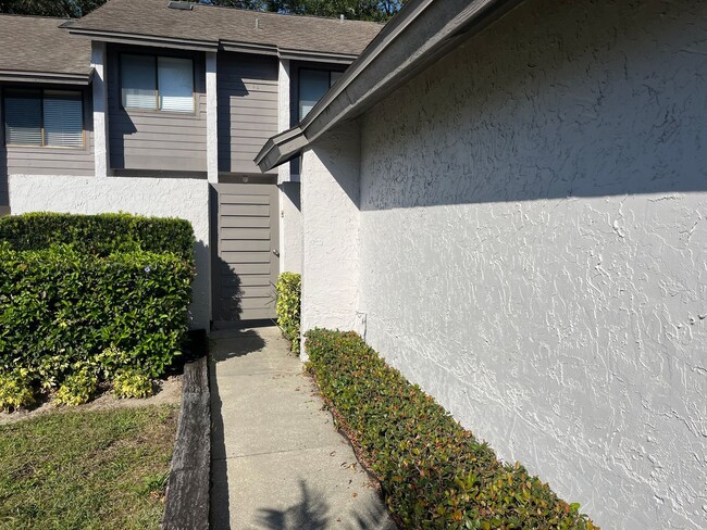 Building Photo - 135 Olive Tree Cir