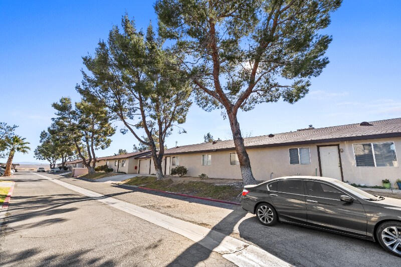 Building Photo - 121 N Gateway Blvd