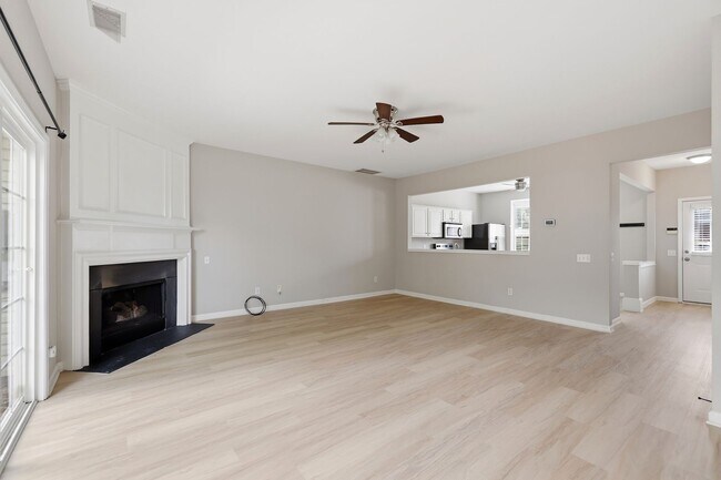 Building Photo - 3221 Mannington Dr