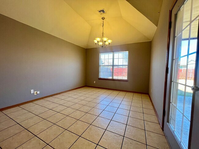 Building Photo - 2909 SE 96th St