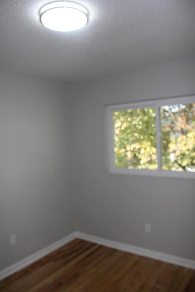 Building Photo - 3332 Hillis Rd