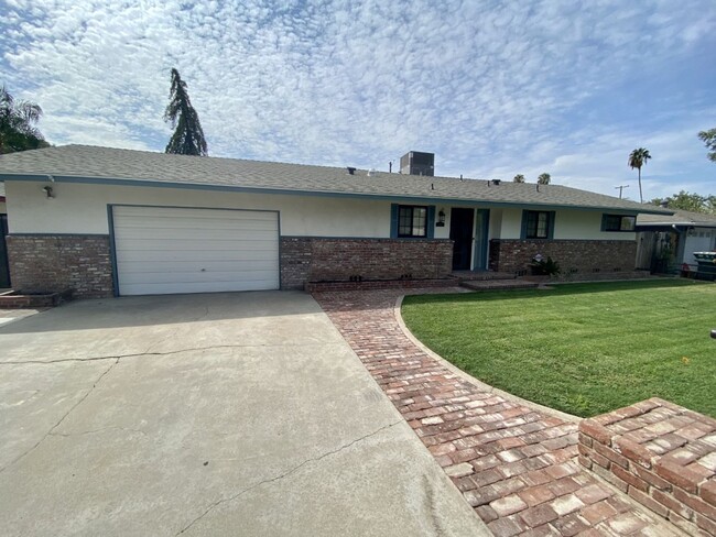 Building Photo - Super Nice 3/2 Barstow & Millbrook