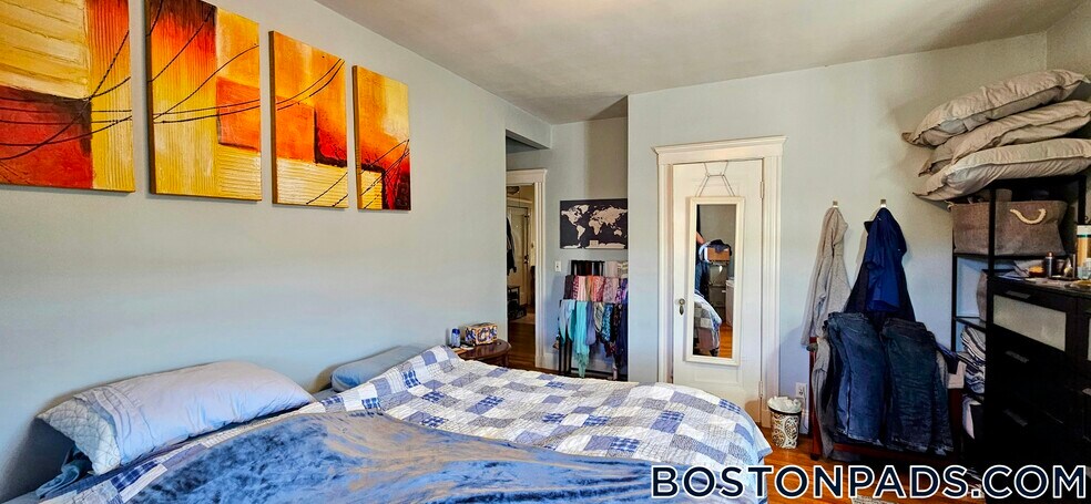 Building Photo - 52 Babcock St