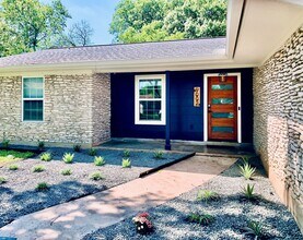 Building Photo - *** Near Domain * Stunning 4 Bedroom House...