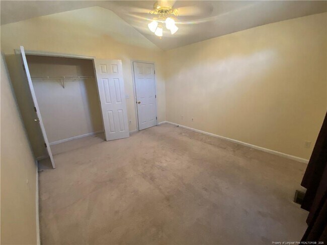 Building Photo - 6501 Ryefield Dr
