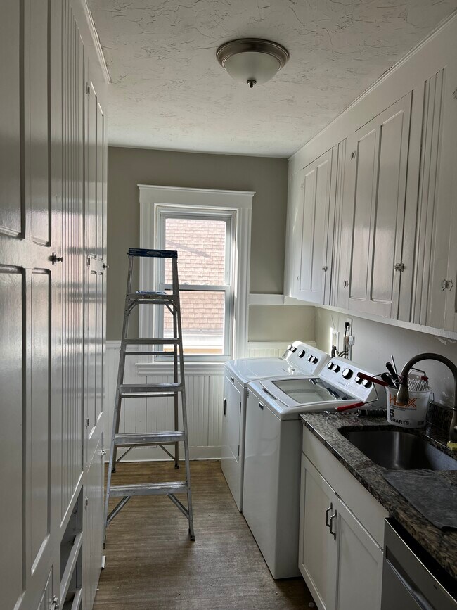 Building Photo - Broadway Street Haverhill Residences