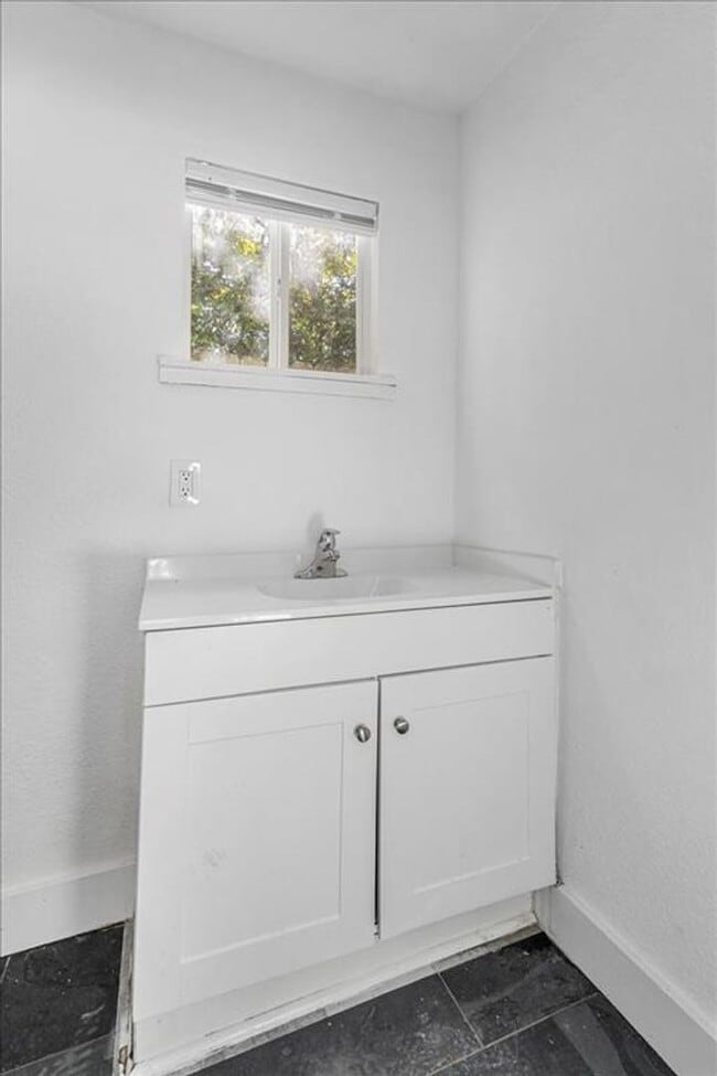 Building Photo - 3207 Burleson Rd