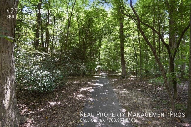 Building Photo - 4232 Devonwood Way