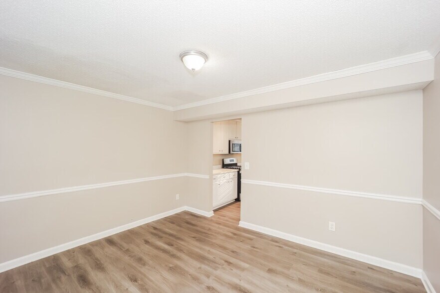 Building Photo - 3661 Colonnade Ct