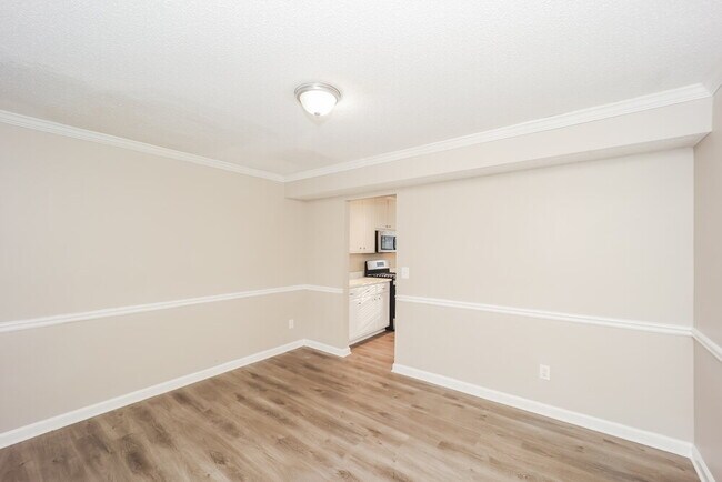 Building Photo - 3661 Colonnade Ct