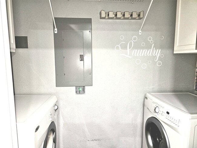 Building Photo - 3566 Ocee St