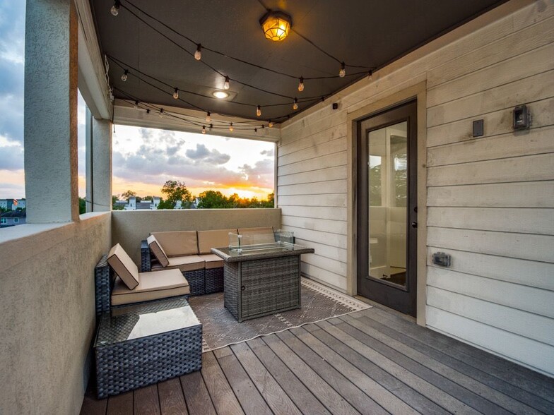 Building Photo - 1509 Holly St