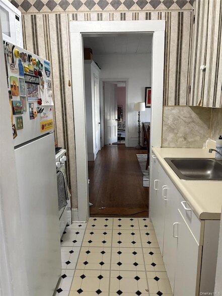 Building Photo - 514 Grand Ave