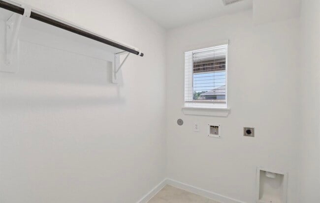 Building Photo - 1900 Velvet Oak Ln