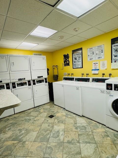 Building Photo - 2425 NE 135th St