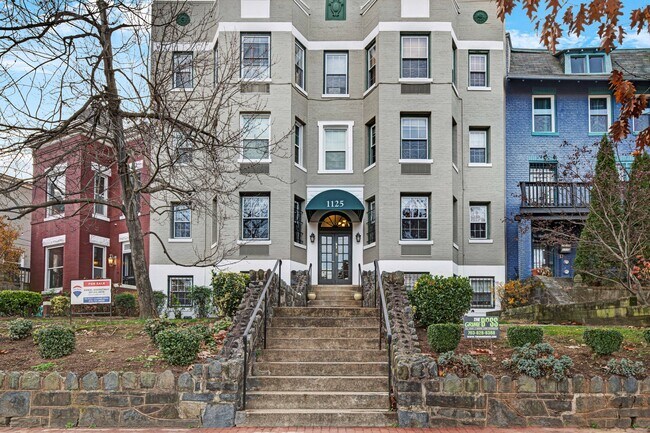 Building Photo - 1125 Maryland Ave NE