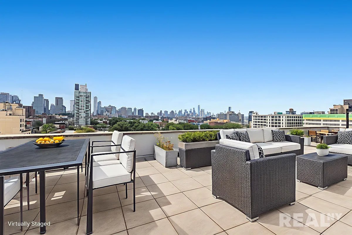 Building Photo - 97 Grand St