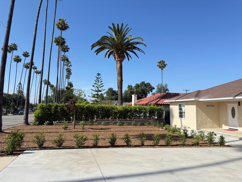 Building Photo - 1219 N Azusa Ave