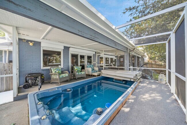 Building Photo - 2913 Beluche Dr