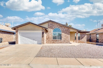 Building Photo - 14553 Desierto Bello Ave