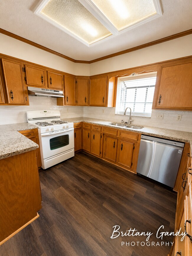 Building Photo - Rental Property on Frierson