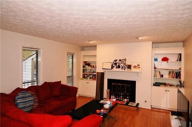 Building Photo - 808 Park Ridge Cir