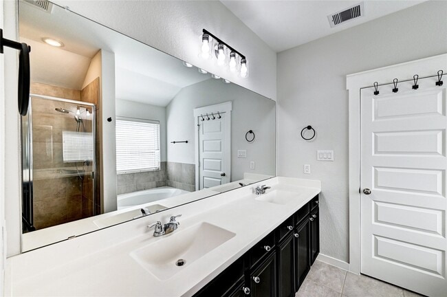 Building Photo - 31702 Casa Linda Dr