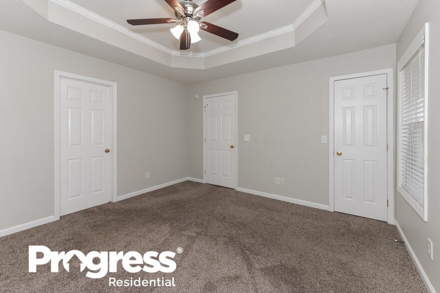 Building Photo - 127 Mary Joe Martin Dr