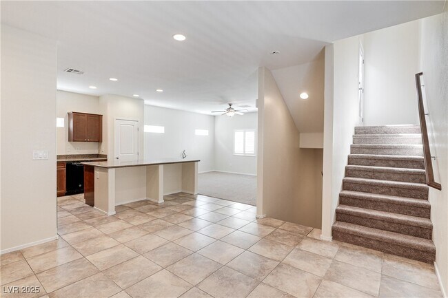 Building Photo - 10068 Emerald Edgewater Ct