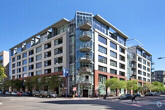 Building Photo - Spacious 2 Bedroom 2 Bathroom at M2i in Do...