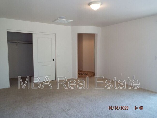 Building Photo - 5316 S 23rd Way