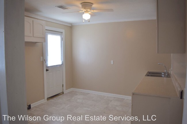 Building Photo - 722 Lena St